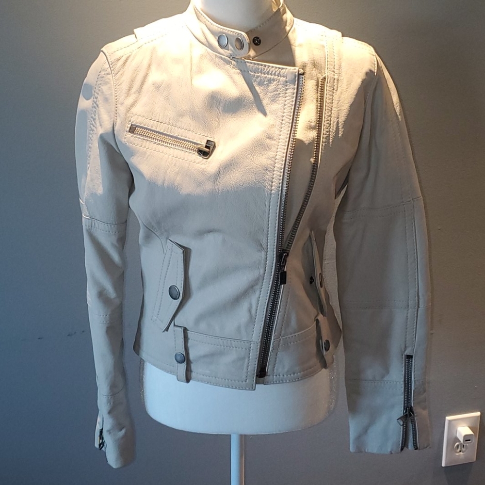 Cream colored Leather Jacket - Picture 4 of 7